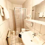 Haus 3*