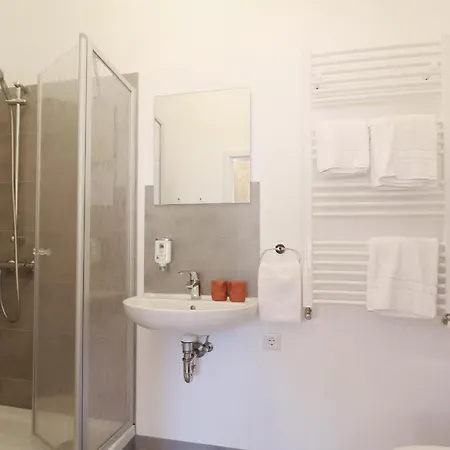 Pensión Haus 3*